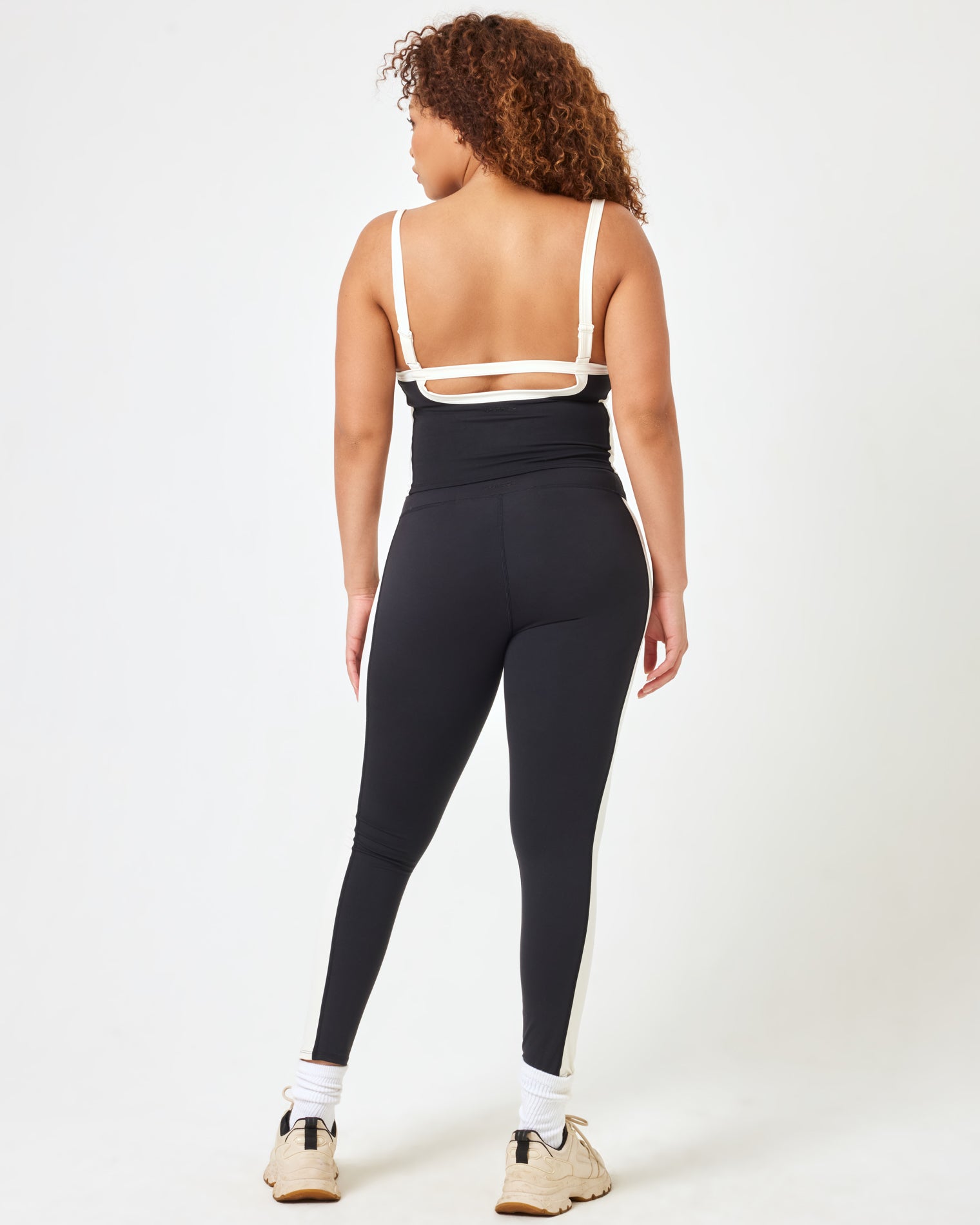 Sidelines Legging - Black-Cream Black-Cream | Model: Amber (size: XL)