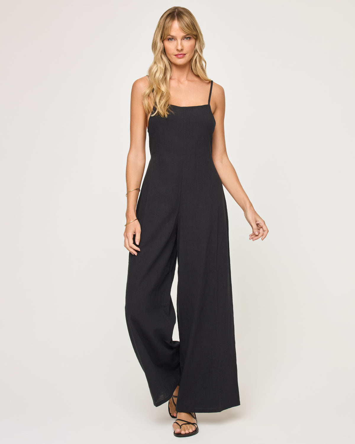 Jaida Jumpsuit - Black Black | Model: Lura (size: S) 